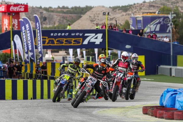 Supermotoland race team rides and wild cards